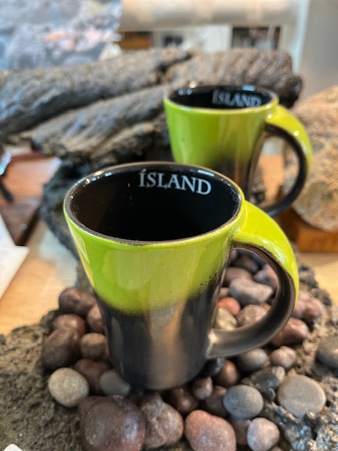 Linda Red/Green Cup Linda Red/Green Cup